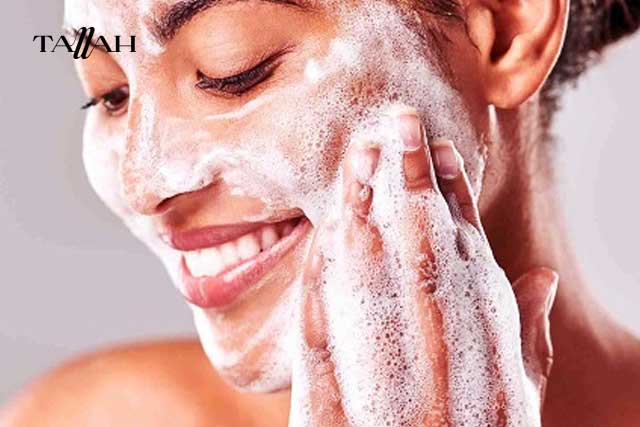 طريقة استخدام غسول أفين للبشرة الدهنية