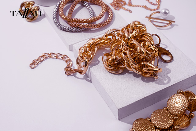 تنسيقات اكسسوارات للخروجات الكاجوال 