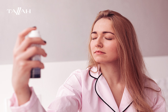 طريقة استخدام بخاخ مثبت المكياج