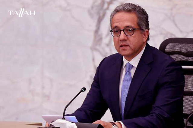 السيرة الذاتية للدكتور خالد العنانى