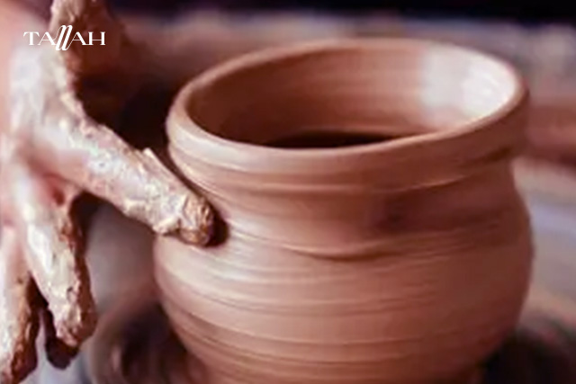 تعليم صناعة الفخار للاطفال
