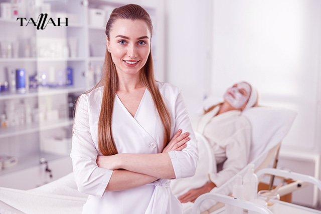 كيف أزيل قشور الوجه بعد التقشير البارد