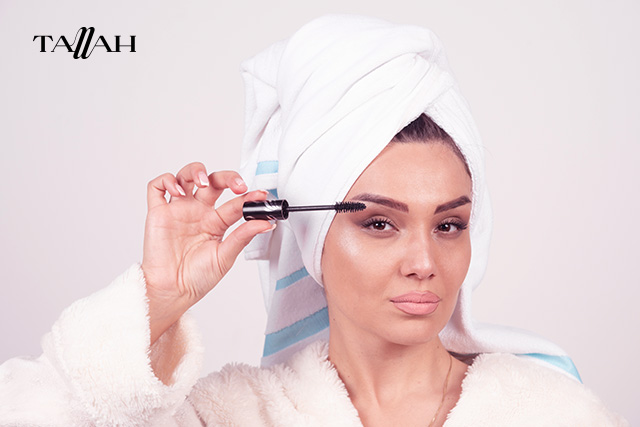 فوائد زيت جوز الهند للرموش