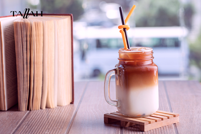 4 طرق مختلفة لعمل الآيس كوفي في البيت