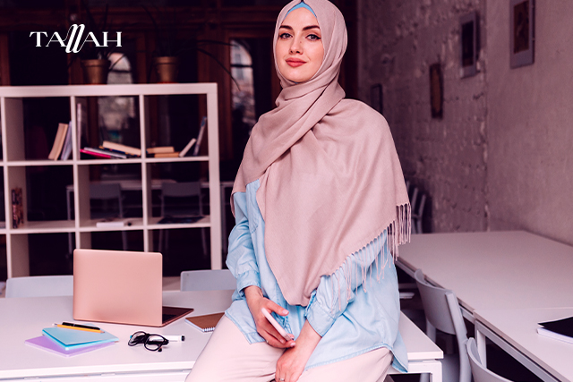 كيفية تنسيق لون الحجاب مع الملابس بالصور