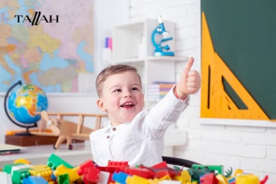 كيف أتعامل مع طفل متعلق بأمه في الروضة